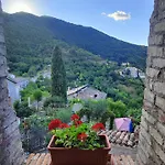 Bed & Breakfast Bivacco Frasassi Climbing & Trail Running House 3*