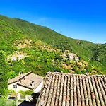 Bivacco Frasassi Climbing & Trail Running House Bed & Breakfast