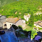 Bivacco Frasassi Climbing & Trail Running House Bed & Breakfast 3*