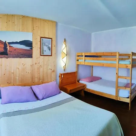 Couette-café Bivacco Frasassi Climbing & Trail Running House