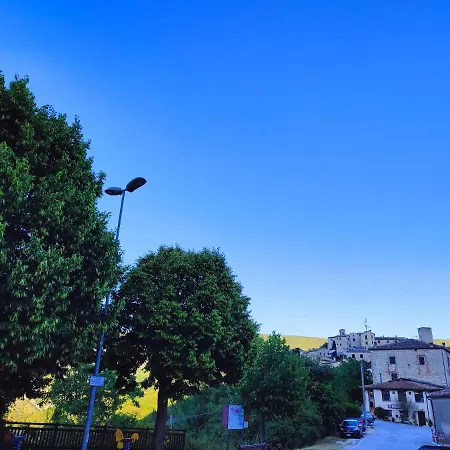 Bivacco Frasassi Climbing House Bed & Breakfast