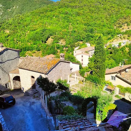 Bivacco Frasassi Climbing & Trail Running House Bed & Breakfast 3*
