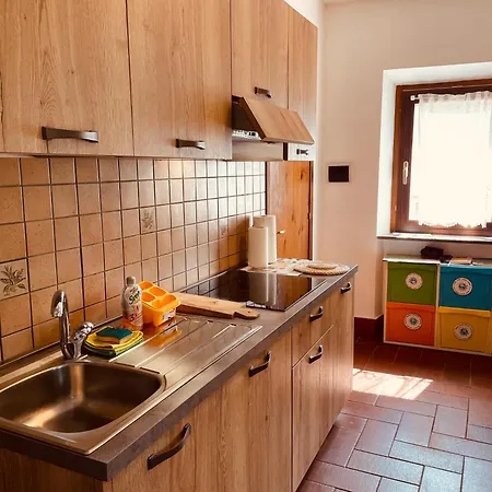 Bivacco Frasassi Climbing & Trail Running House Frühstückspension 3*