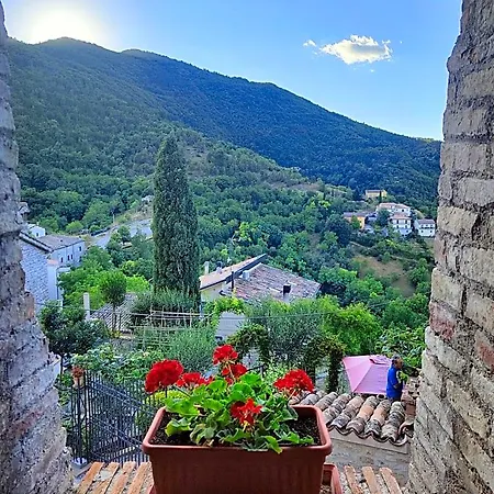 Bivacco Frasassi Climbing & Trail Running House Bed & Breakfast