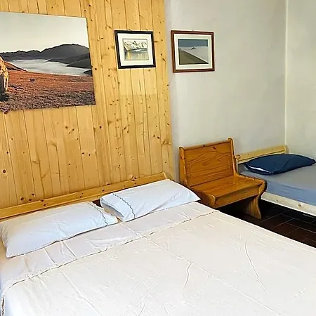 Bed & Breakfast Bivacco Frasassi Climbing & Trail Running House