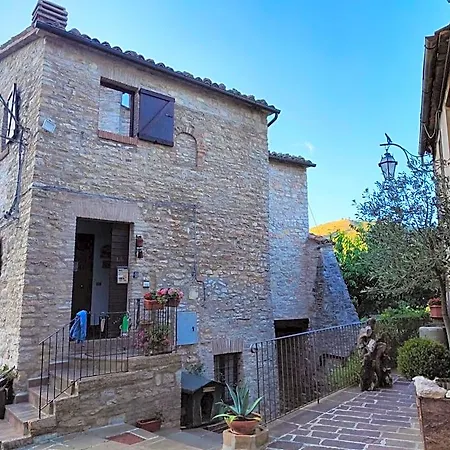 Bivacco Frasassi Climbing & Trail Running House 3*